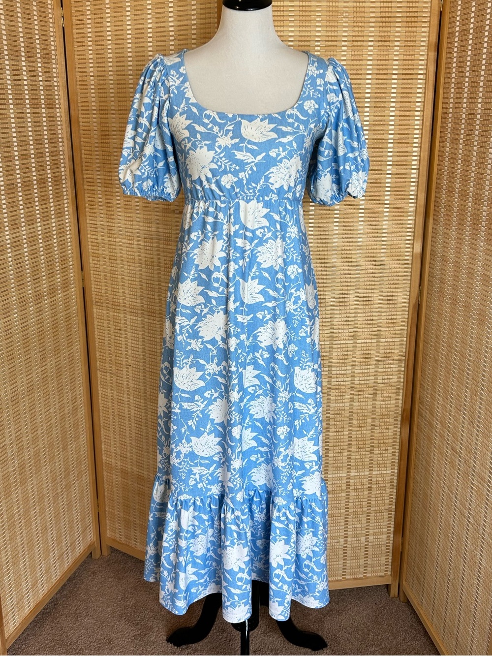 EUC Smith & Quinn Square Neck Floral Puff-Sleeve Maxi Dress